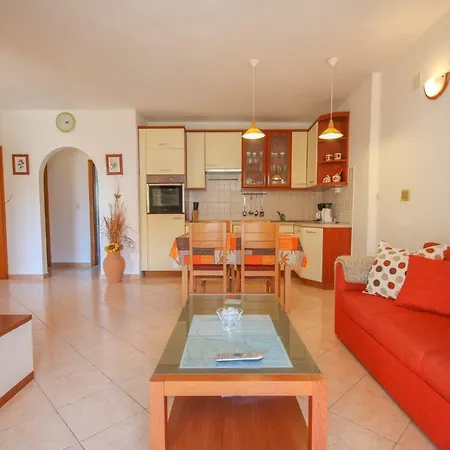 Alenka Orange Apartment