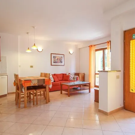 Alenka Orange Apartment