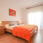 Alenka Orange * Novigrad Istria